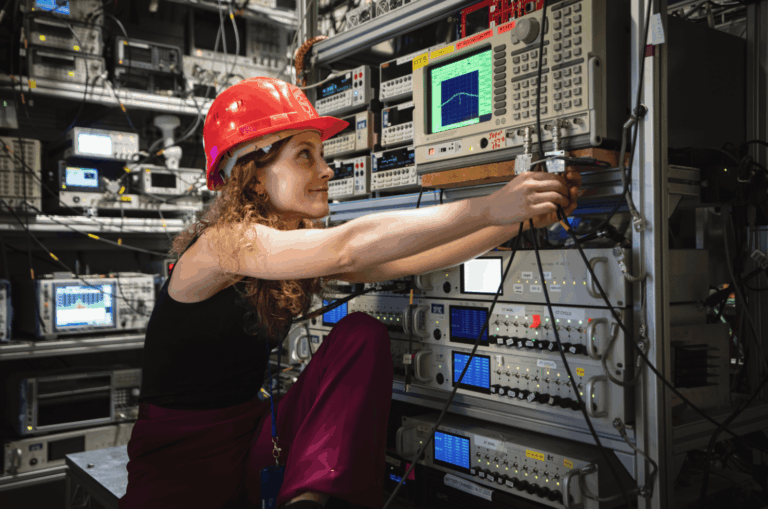 antimatter qubit