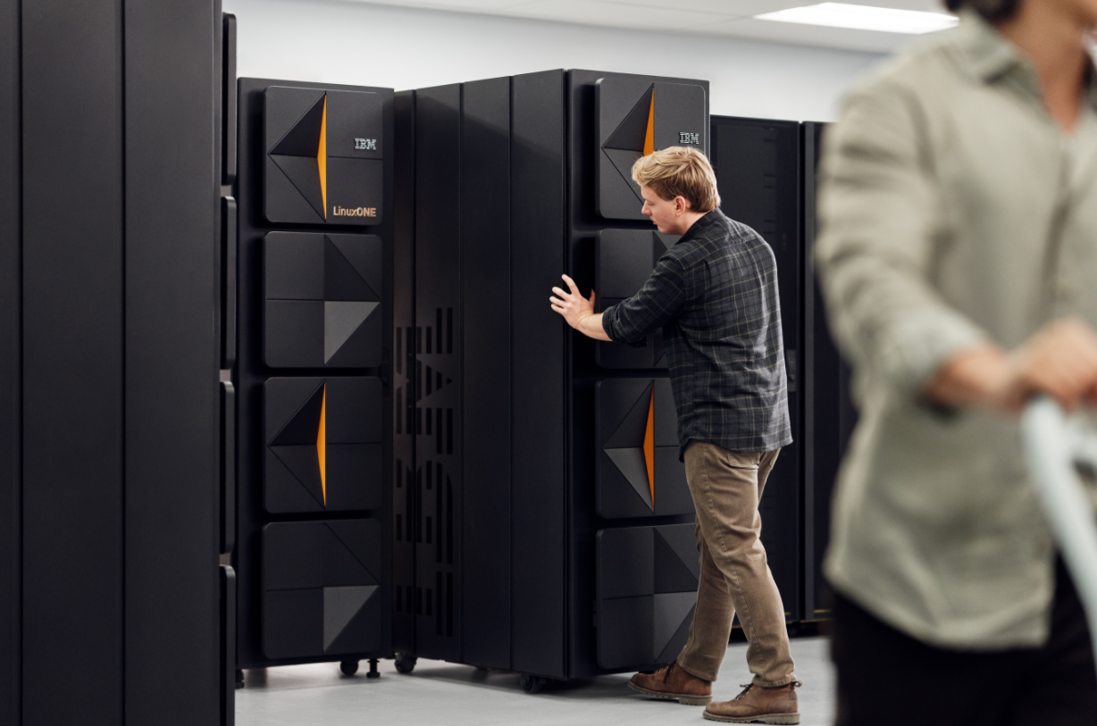 LinuxONE 5 Single Frame System