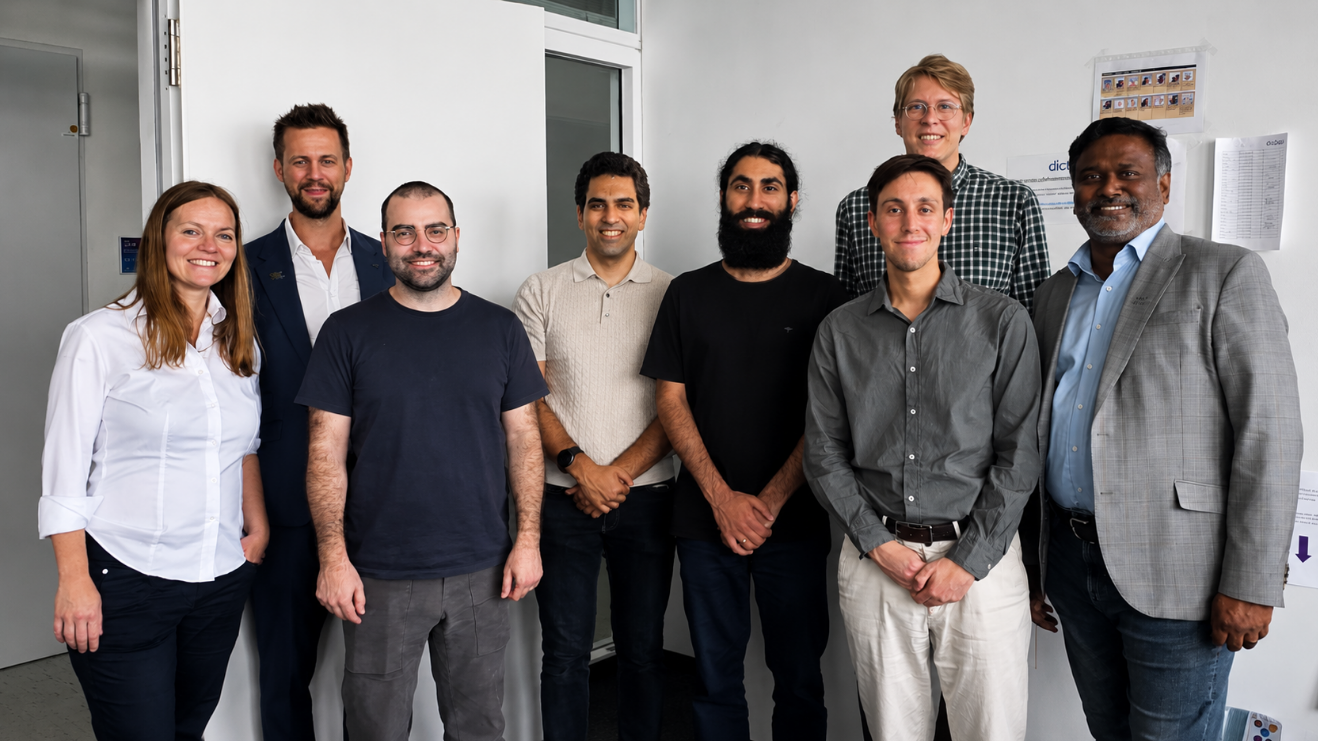 Qoro team