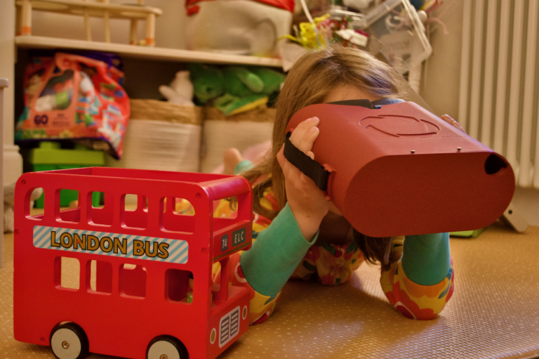 UCL and Siloton Adapt Quantum-Enabled Eye Imaging for Children