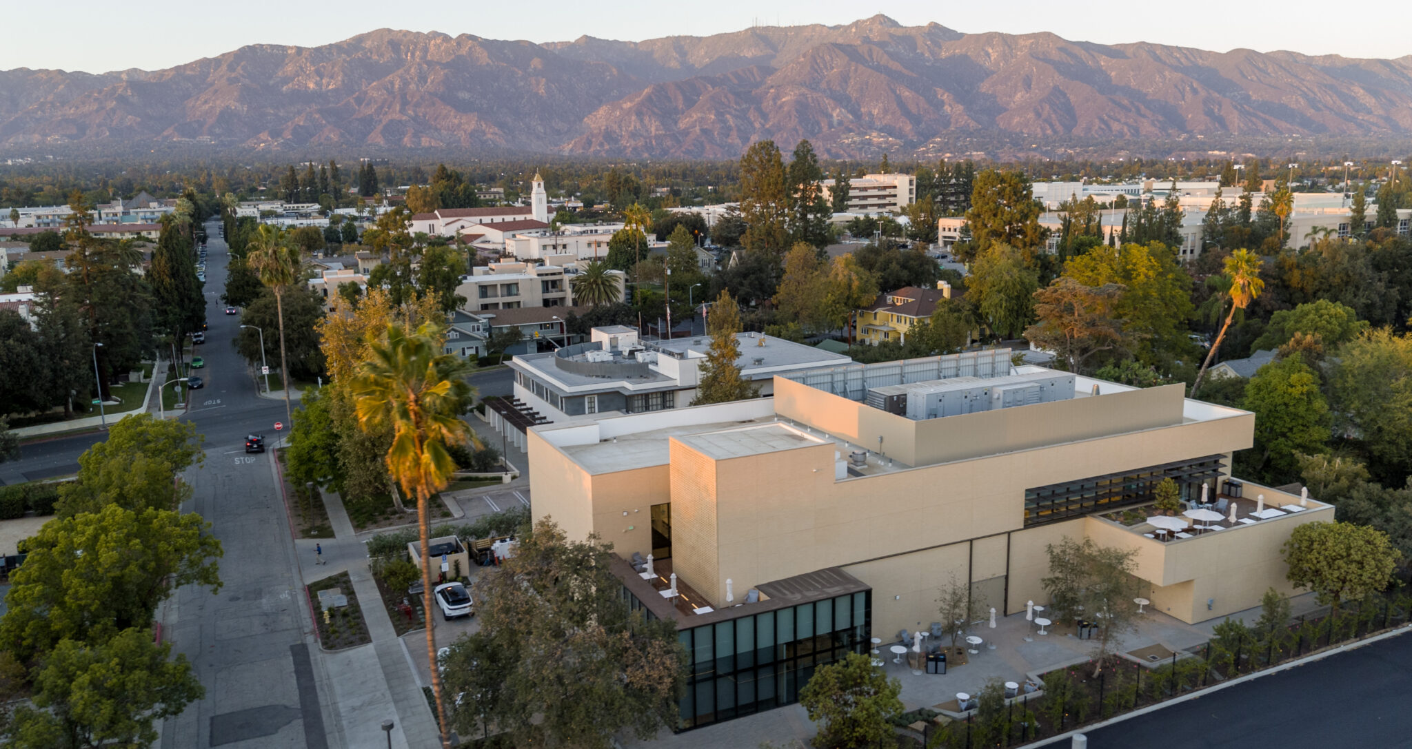 AWS Opens Its Center for Quantum Computing on Caltech Campus