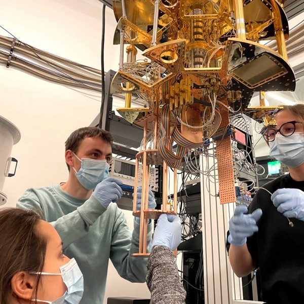 Nord Quantique team working on a quantum computer